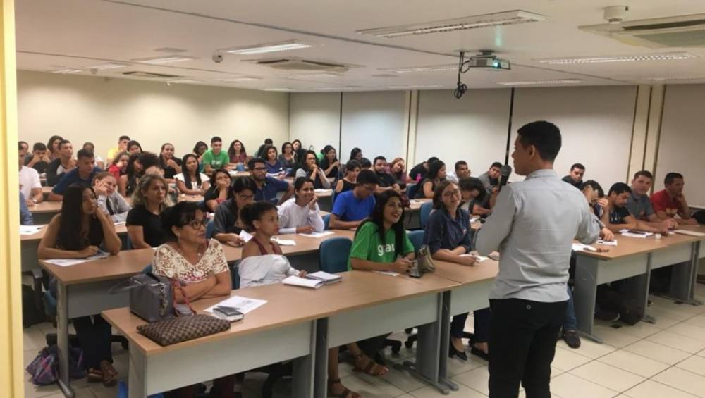 Palestra aborda equilíbrio financeiro pessoal e familiar